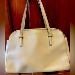 Kate Spade Classic Handbag.  Excellent condition. No scuffs on bottom